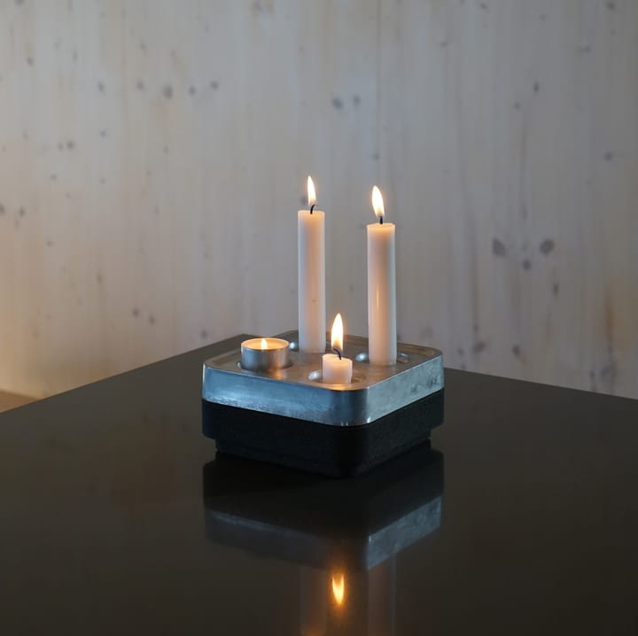 Cuenco de corcho para Stumpastaken de cuatro velas 16x16 cm - Negro - Born In Sweden