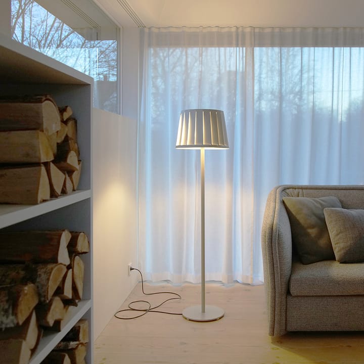 Lámpara de pie AVS - Orange matt - Bsweden