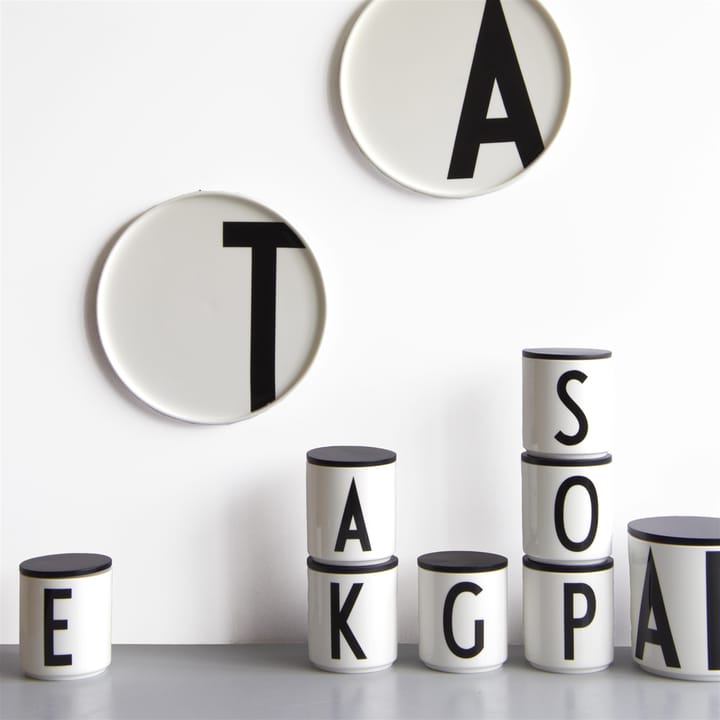 Taza con letra Design Letters - C - Design Letters